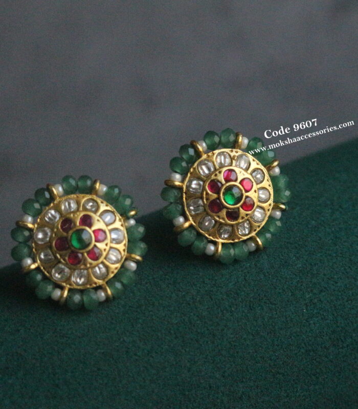 Jadaukundan studs with back screw