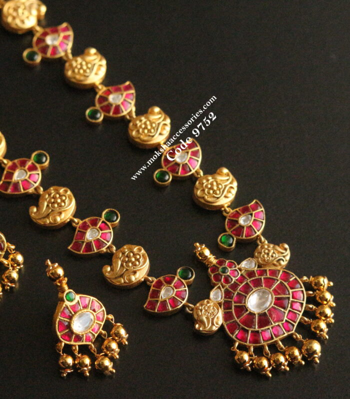 Jadaukundan neckset