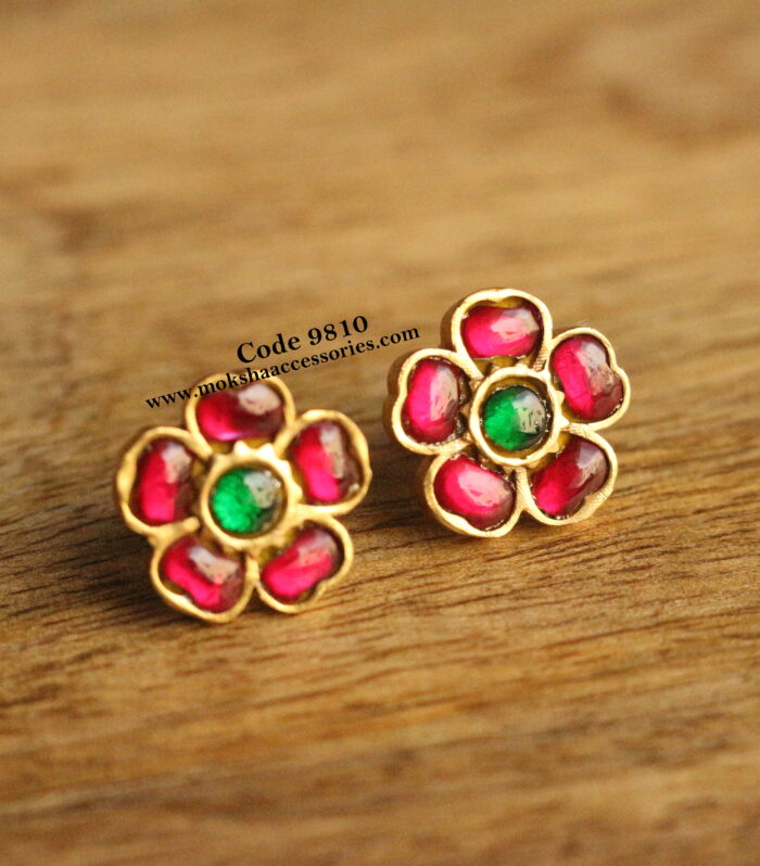 Jadaukundan studs with back screw