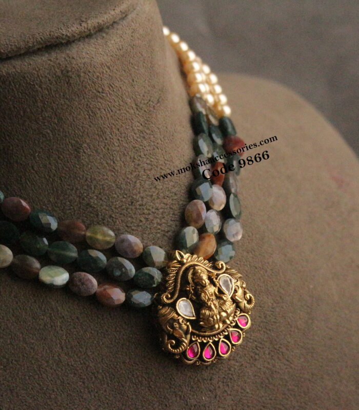 Jadaukundan pendant with natural multicolor thurmalin beads