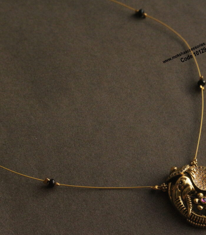 Nakshi pendant with invisible chain