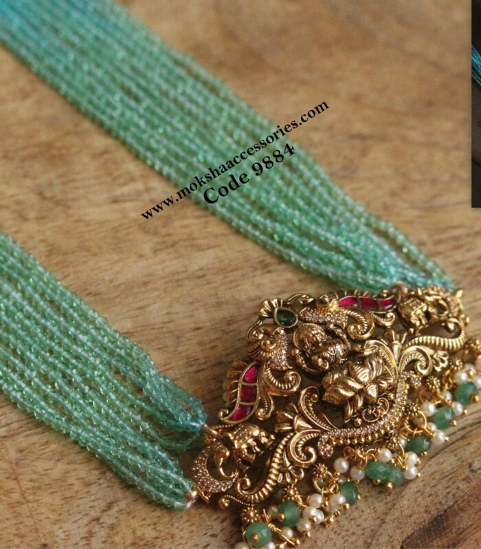 Nakshi jadaukundan pendant with sugar beads