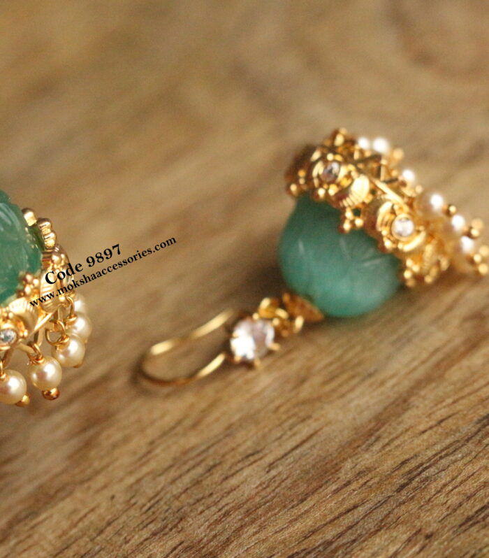 Glass jhumki