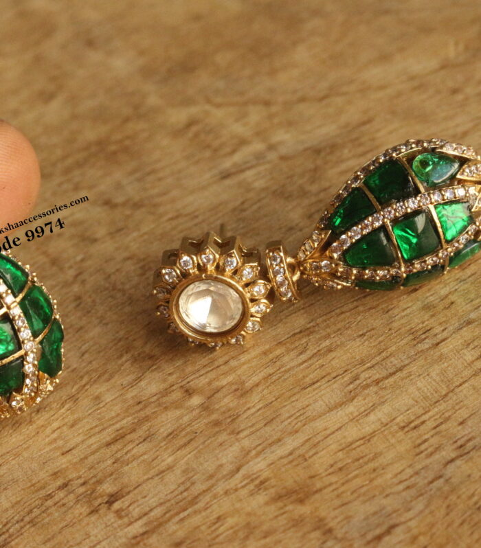 Jadaukundan and mozonite stone earrings