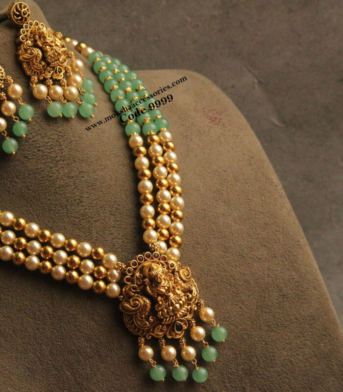 Nakshi neckset with sarvoski pearls and emerald beads