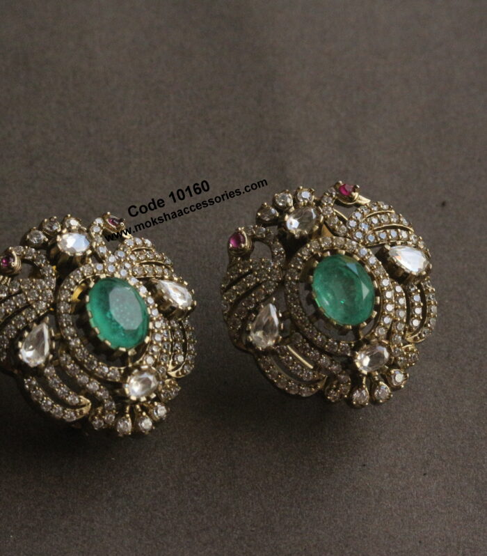 Mozonite stone studs