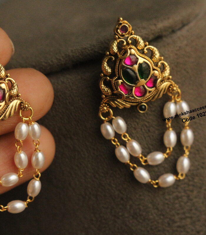 Naskshi earrings with pearl chain and back screw