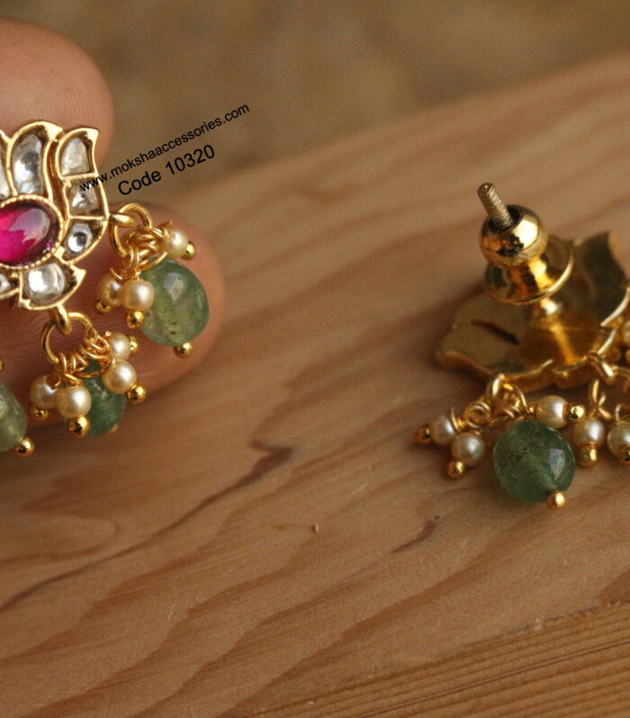 Jadaukundan studs with back screw
