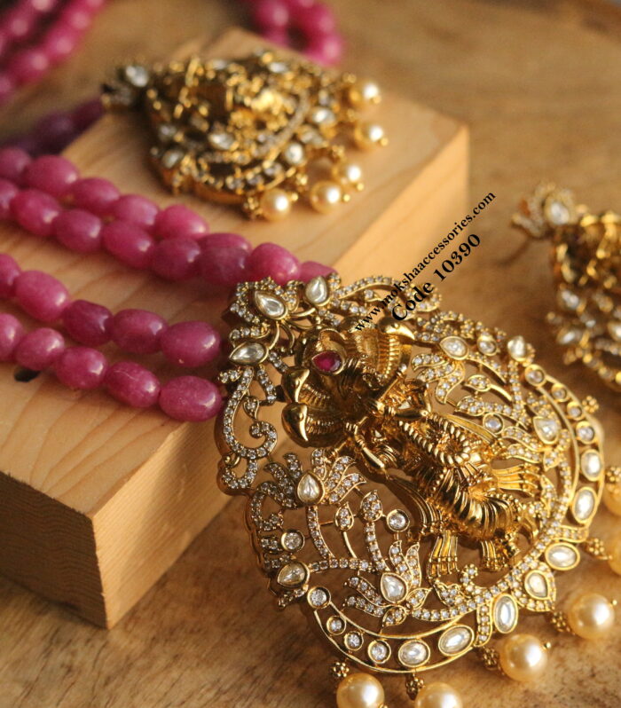 Krishna nakshi pendant set with onyx beads