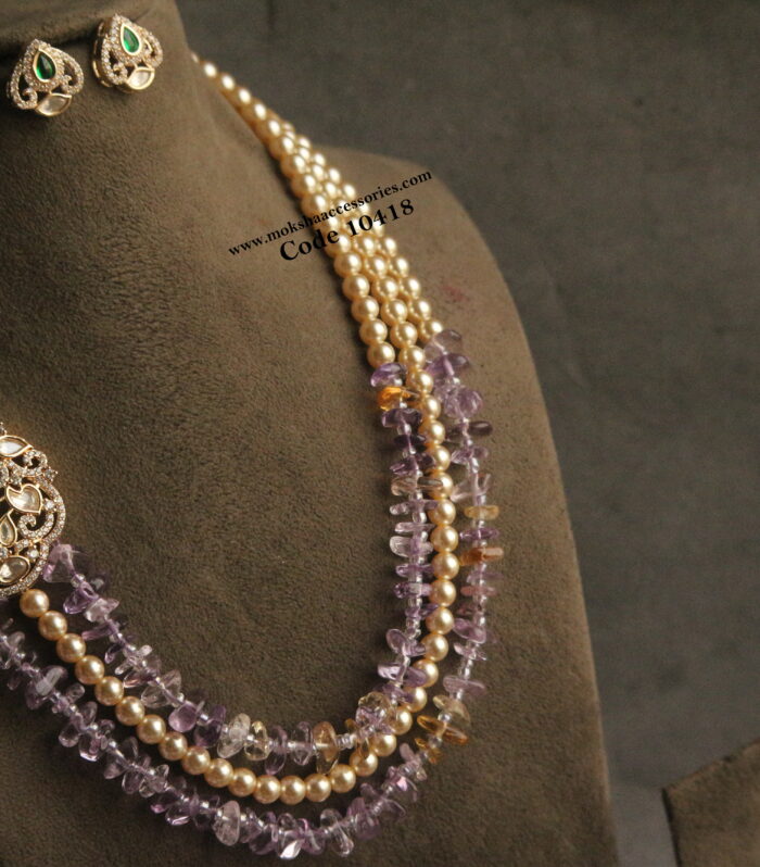 Kundan pendant set with natural beads and sarvoski pearls