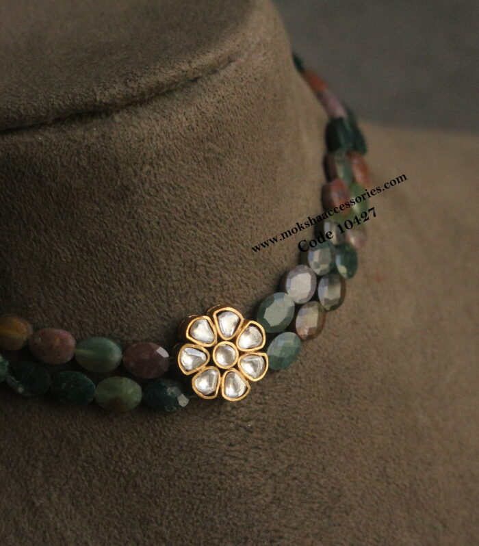 Mozonite stone with natural cutting quarts beads