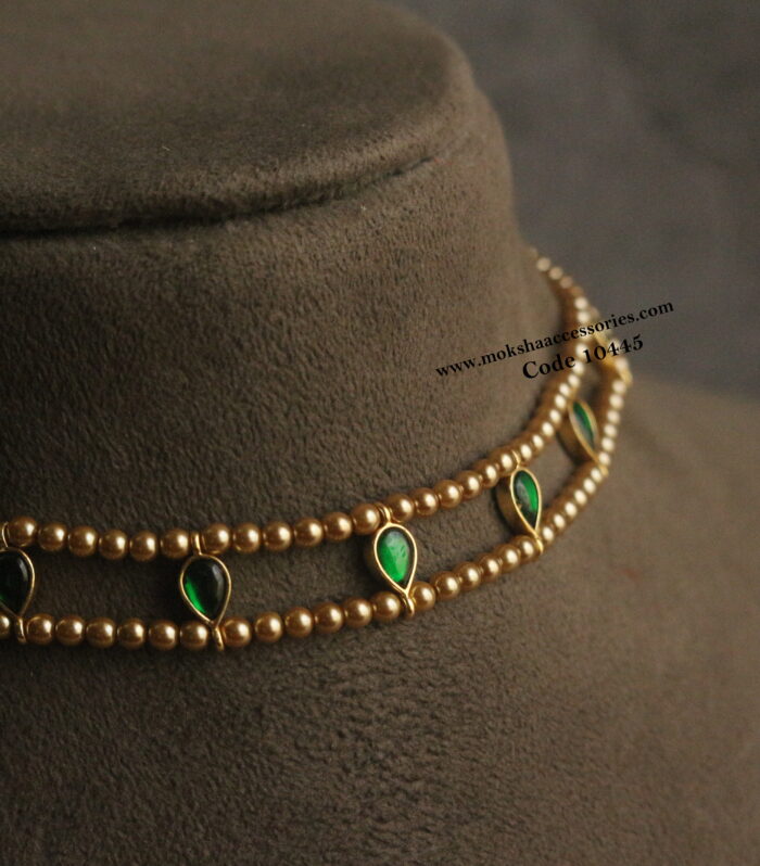 Jadaukundan choker with gold sarvoski pearls