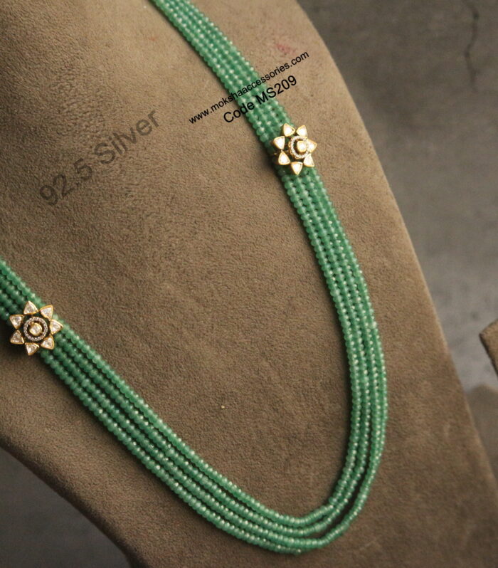 92.5 silver mozonite stone pendants with emerald beads (5.8 grams)