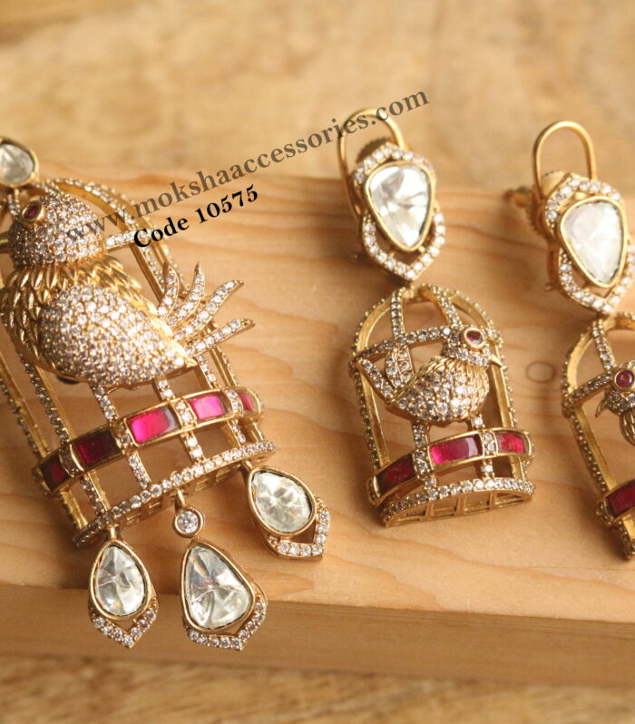 Jadaukundan and mozonite stone pendant set (Pendant with back hook)