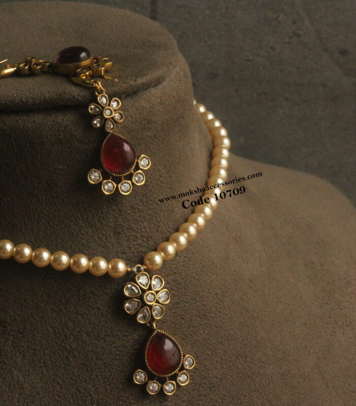 Victorian choker set with sarvoski pearls