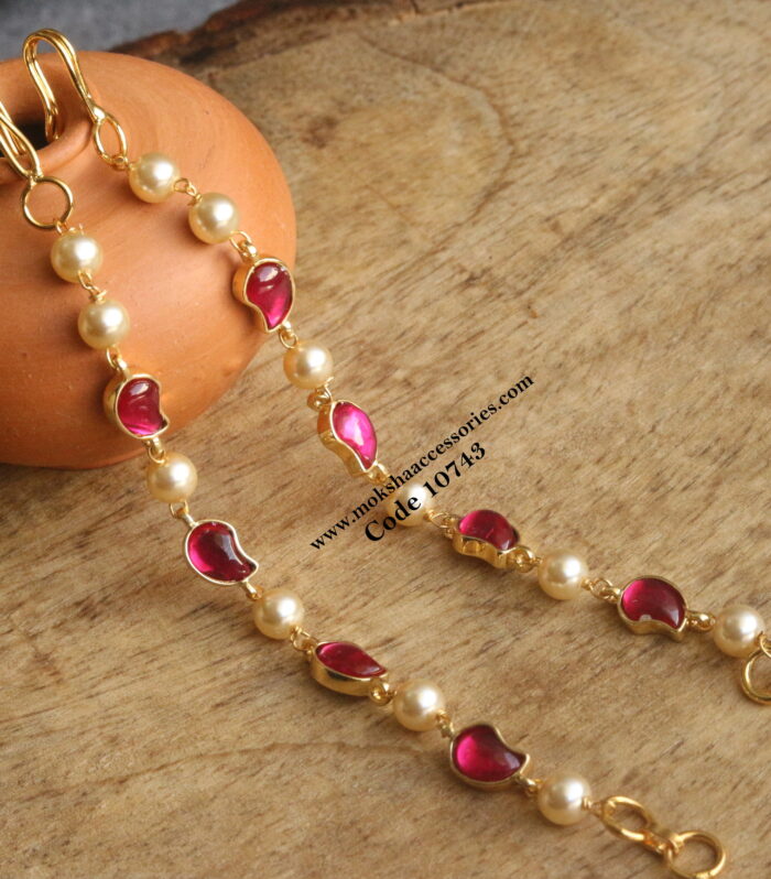 Jadaukundan straight ear chains