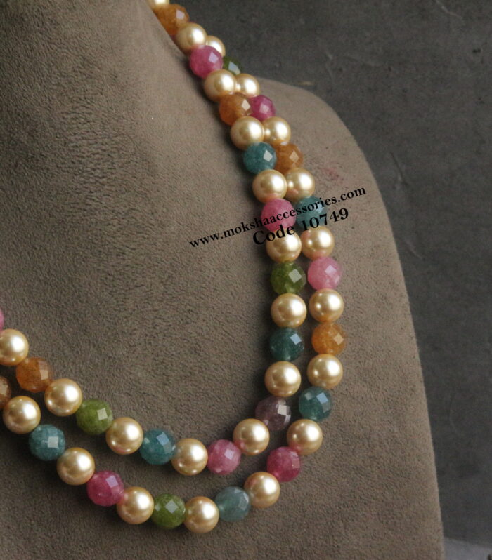 Natural agates with cutting and sarvoski pearl short necklace length