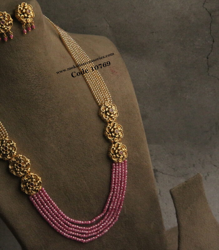 Nakshi pendant set with real cz beads and onyx beads haram