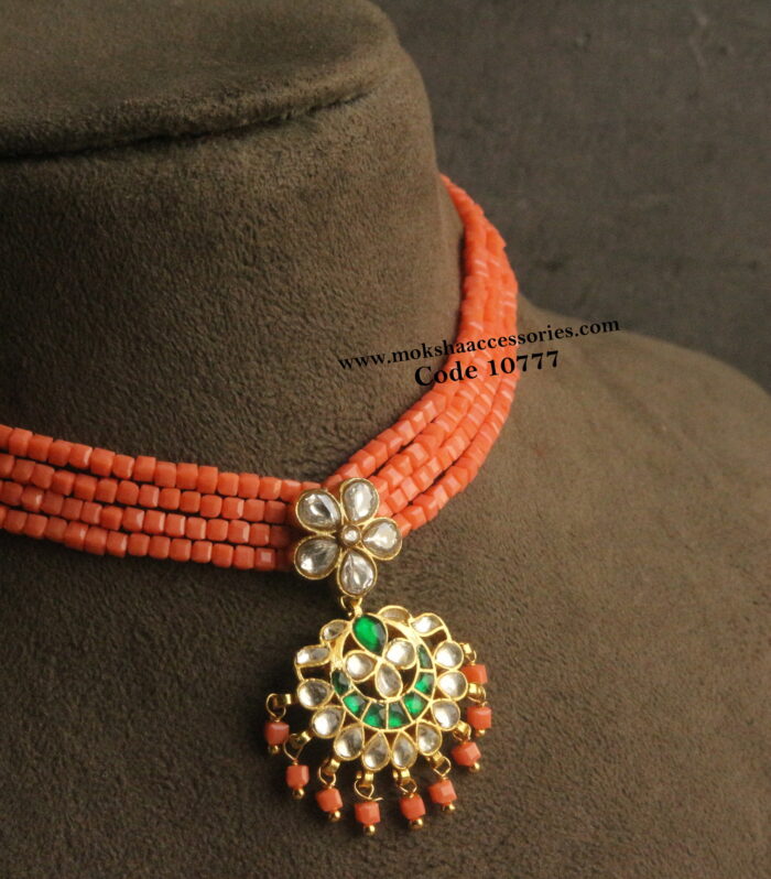 Jadaukundan pendant with coral square beads choker