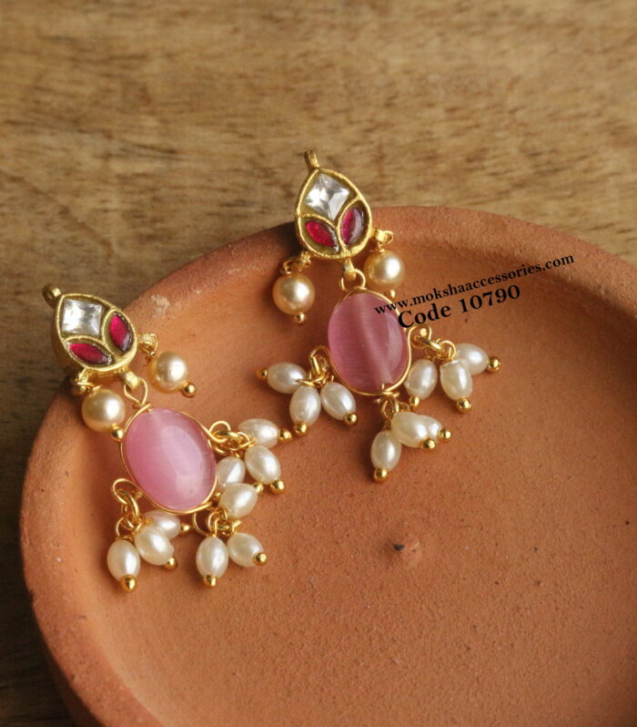 Jadaukundan earrings with onyx and pearls
