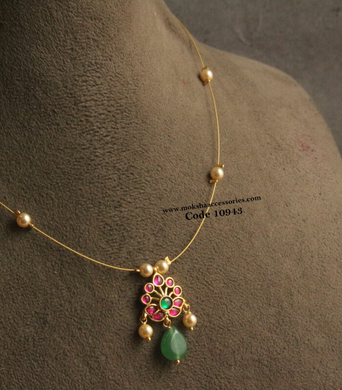 Jadaukundan pendant with sarvoski pearl and invisible chain