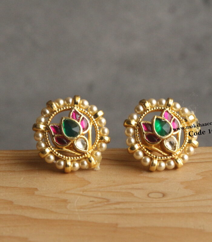 Jadaukundan studs with back screw