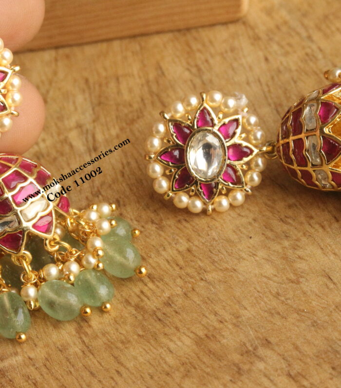 Jadaukundan jhumki with emerald and pearl drops