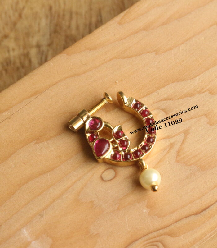 Nose pin