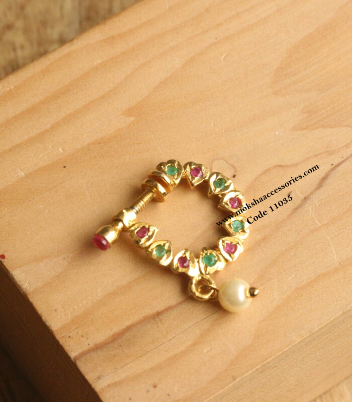 Nose pin