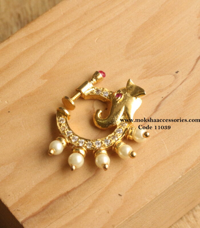 Nose pin