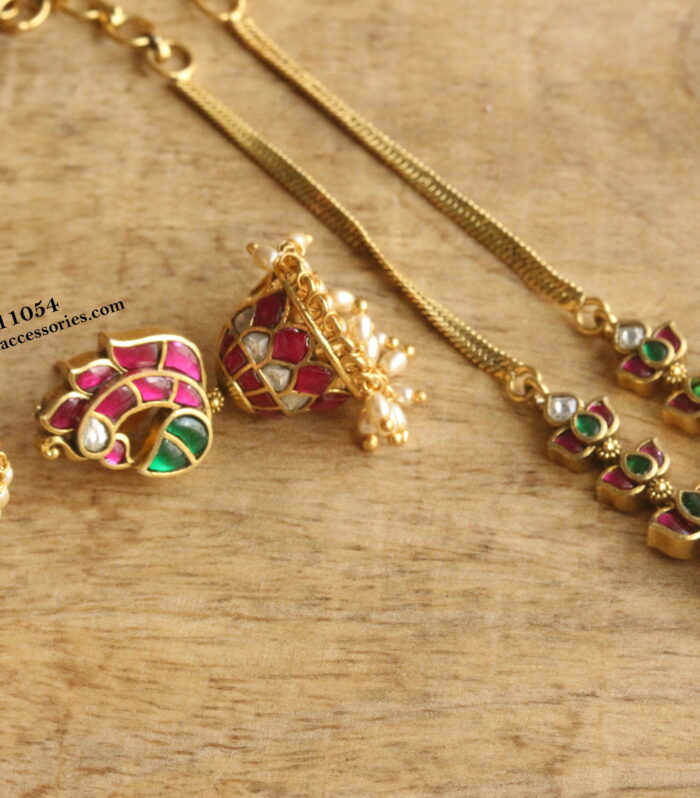 Jadaukundan jhumki with straight ear chains