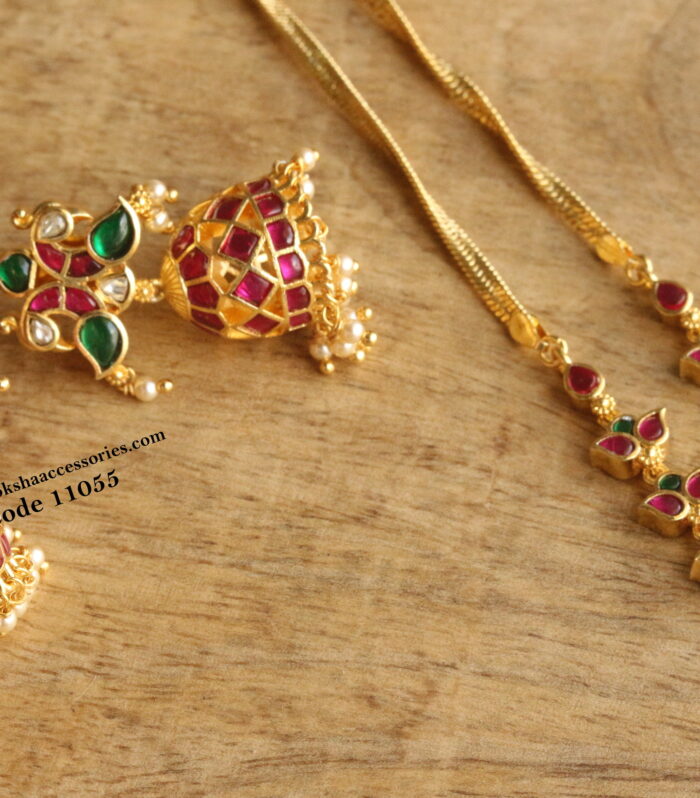 Jadaukundan jhumki with straight ear chains