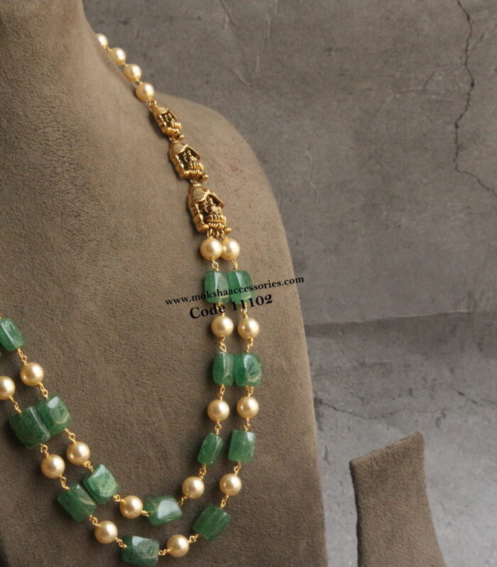 Nakshi pendant with emerald square beads and sarvoski pearl mala