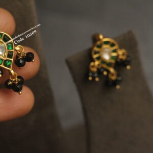 Jadaukundan Studs with Black Drops
