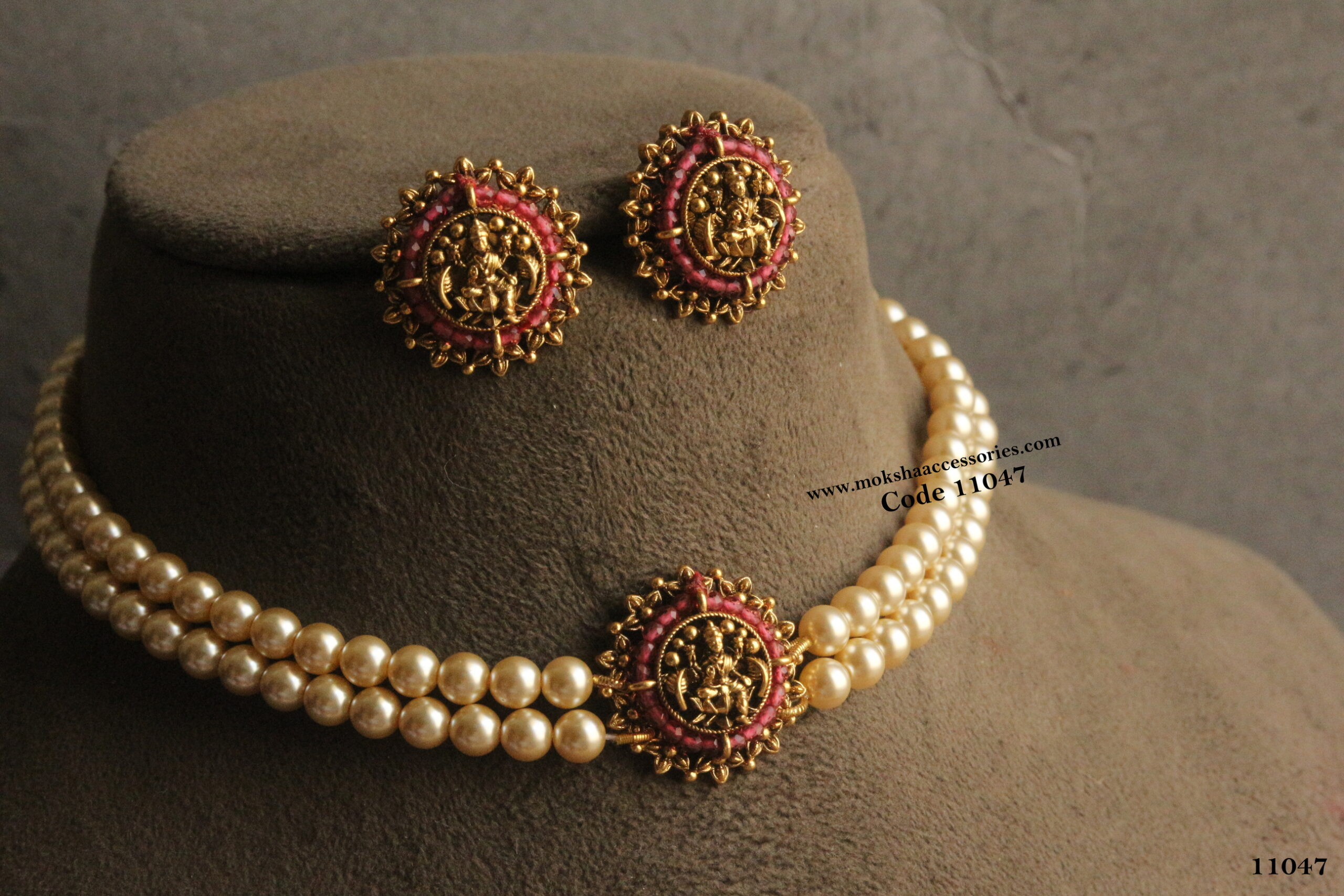 11047-scaled-1.jpg Nakshi Choker Set with Swarovski Pearls - Image 1
