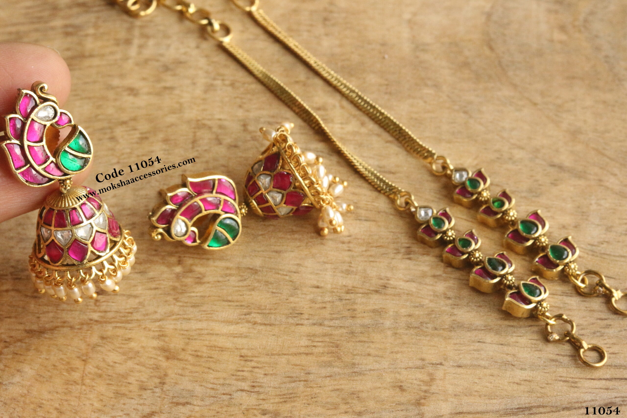11054-scaled-1.jpg Jadaukundan Jhumki with Straight Ear Chains - Image 1