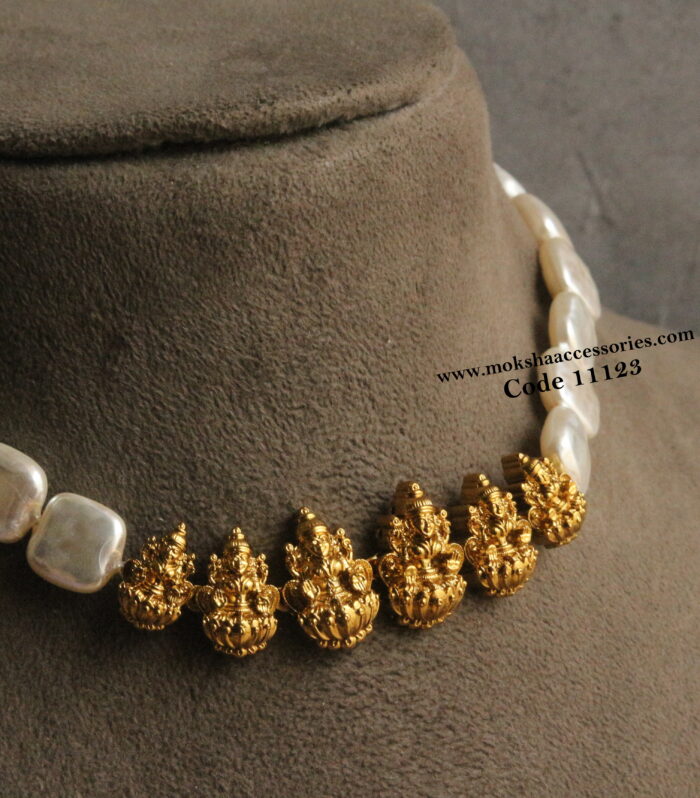 Lakshmi devi pendant with fresh water pearl choker