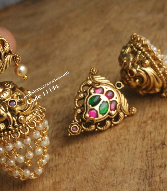 Naskshi jhumki with pearl chain
