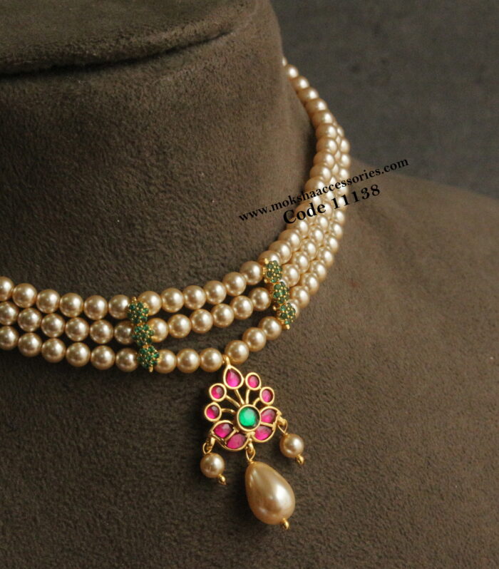 Jadaukundan sarvoski pearl choker with cz pendants