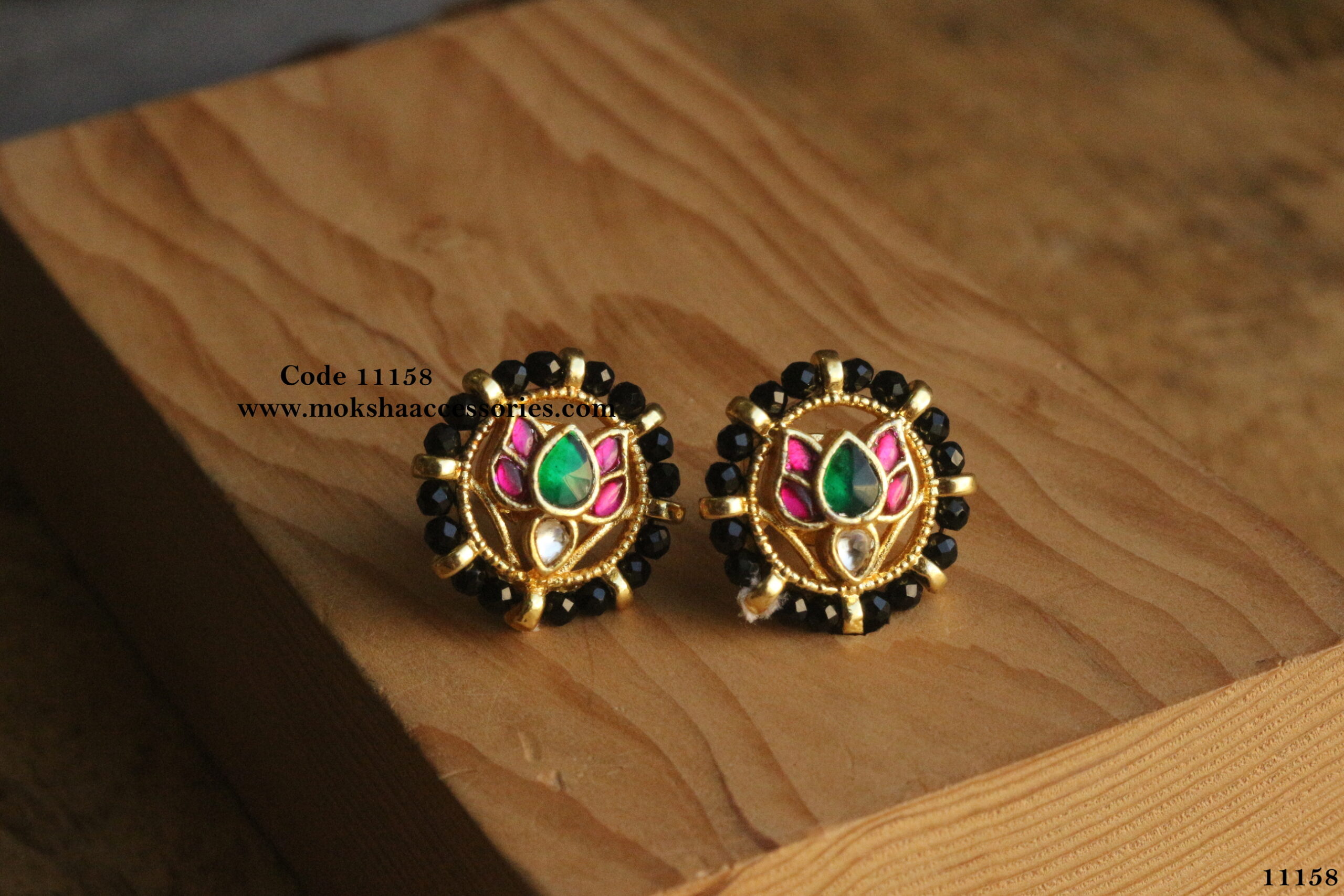 11158-scaled-1.jpg Jadaukundan Studs with Black Beads and Back Screw - Image 1