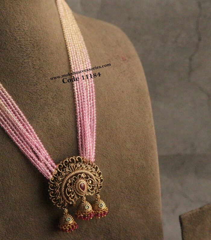 Nakshi pendant with sugar beads