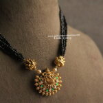 Jadaukundan Pendant with Nakshi Balls and Black Beads