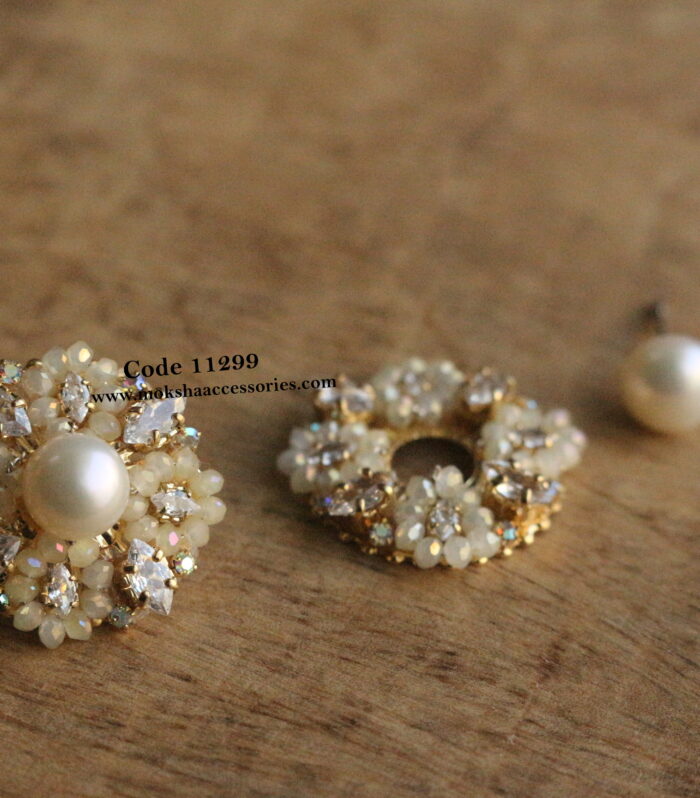 Changeable studs with real pearls