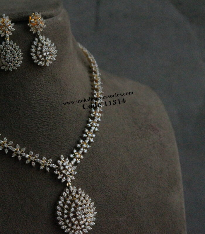 Diamond alike CZ neckset