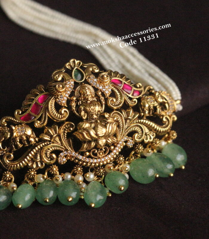 Nakshi jadaukundan pendant choker with pearl chain