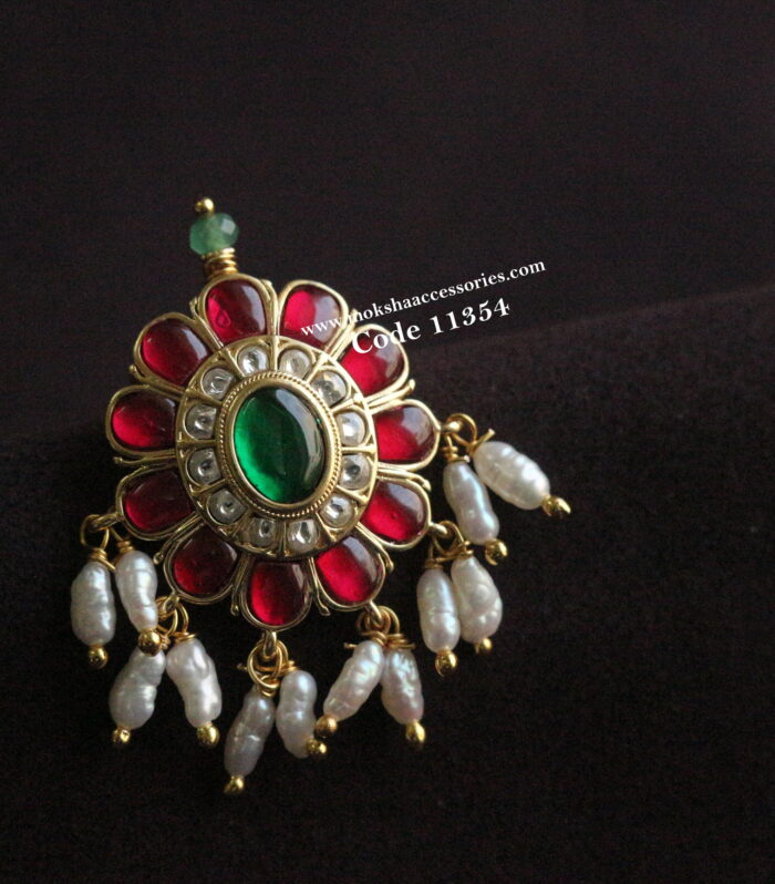 Jadaukundan pendant with real pearls