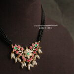Jadaukundan Pendant with Black Beads and Real Rice Pearls