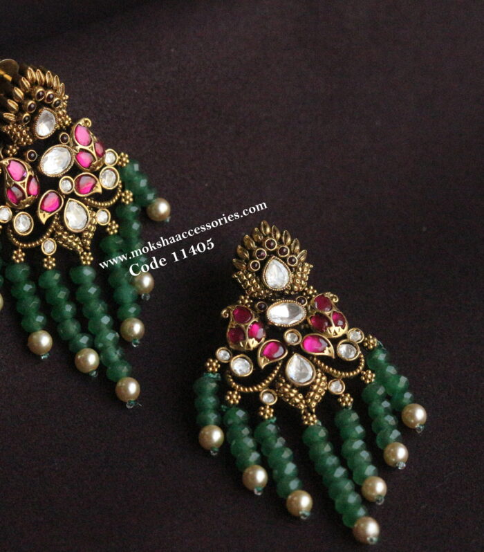 Jadaukundan and mozonite stone back screw earrings with emerald beads