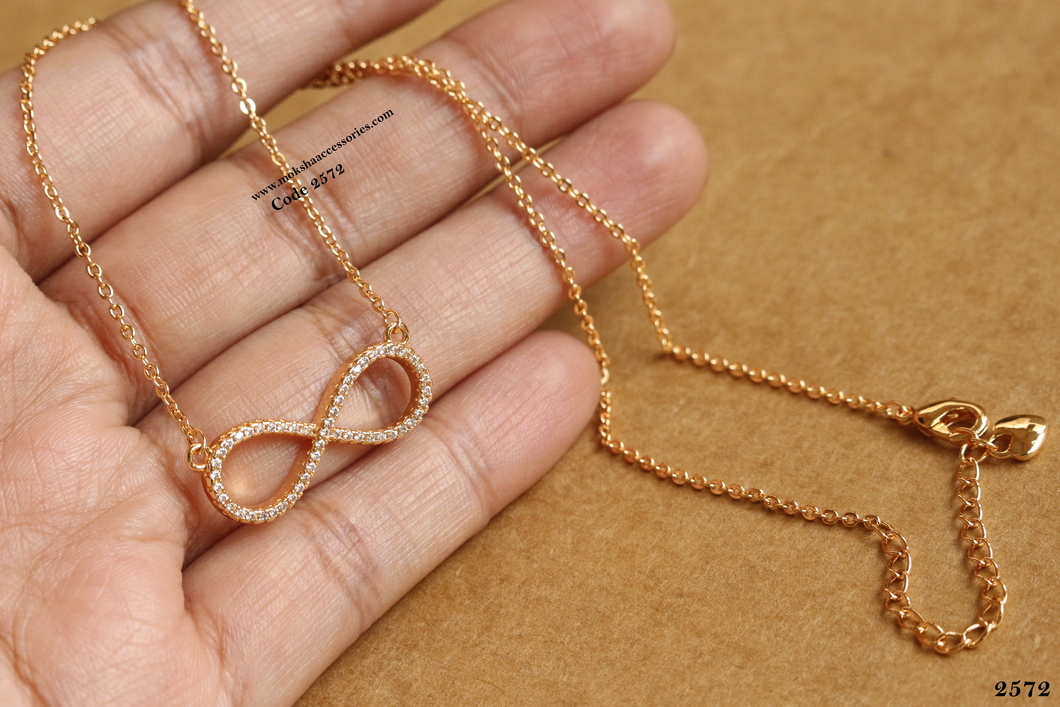 2572.jpg Gold Chain with Pendant - Image 1