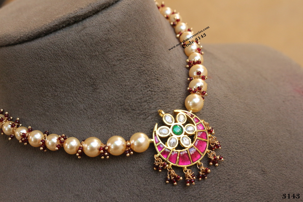 3143.jpg Jadaukundan Pendant with Swarovski Pearl - Image 1